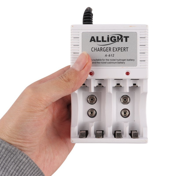 شاژر چهار باتری همزمان Allight A-612
