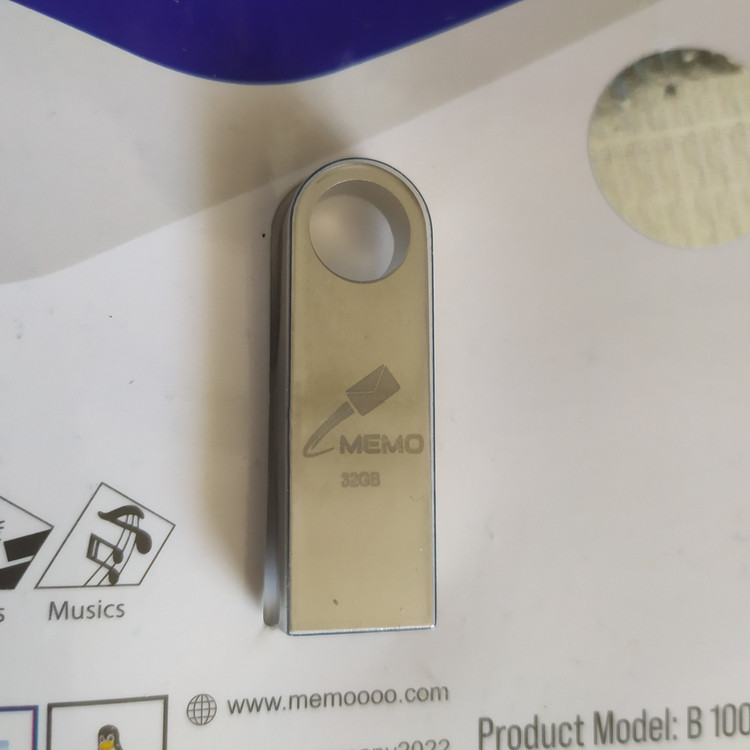 فلش32 گیگ سایز بزرگ MEMO